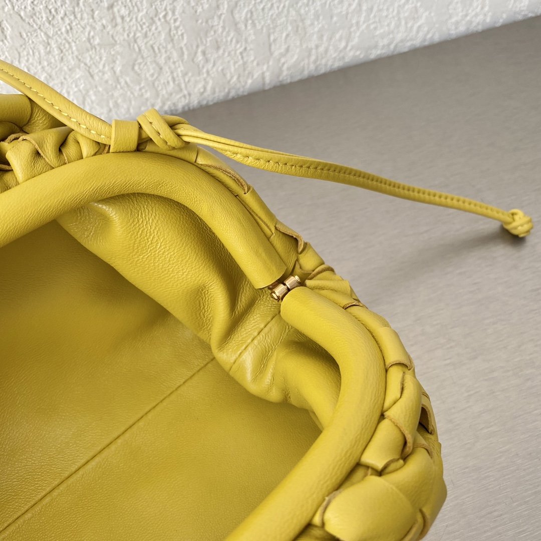 Bottega Veneta Mini Pouch Kiwi. For Women. Women-s Bags 8.6in/22cm 585852VCPP13520 - Soul Replicas