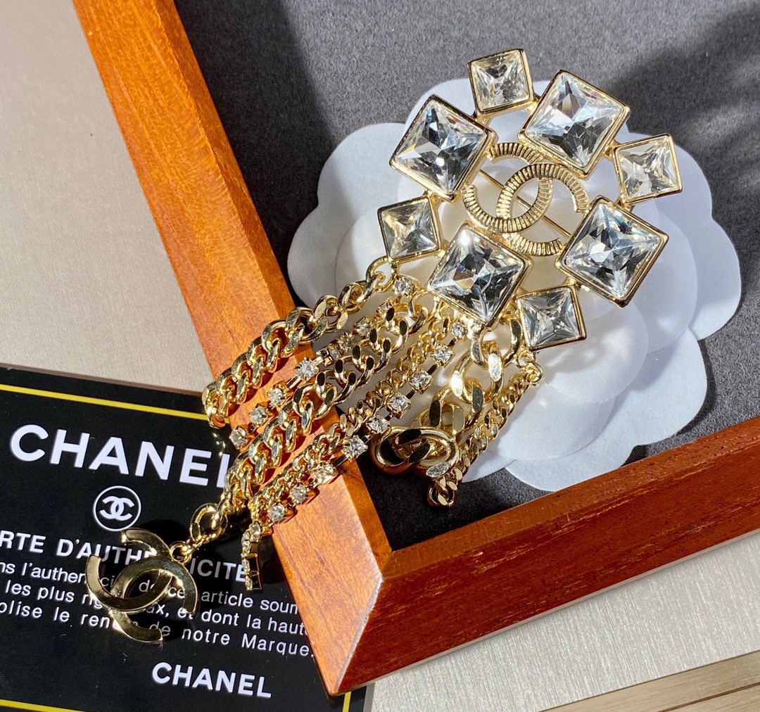 Chanel Brooch - Soul Replicas