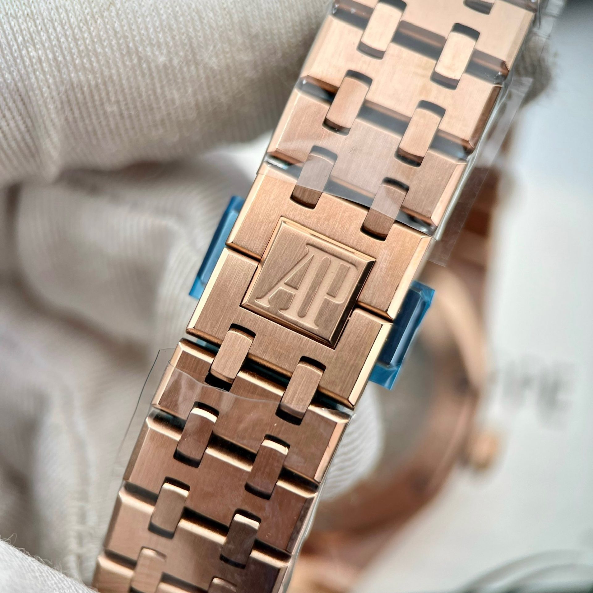 Audemars Piguet Fake Watch Royal Oak 15450 White Gold IP Factory 37mm - Soul Replicas