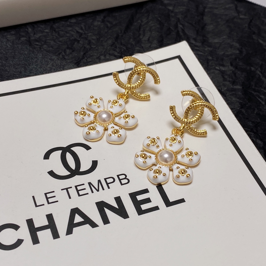 Chanel Earrings - Soul Replicas