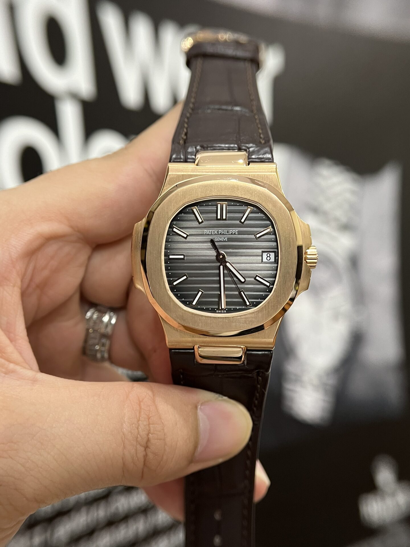 Patek Philippe Nautilus 5711 Replica Watch Gold Wrapped 3K Factory 40mm - Soul Replicas