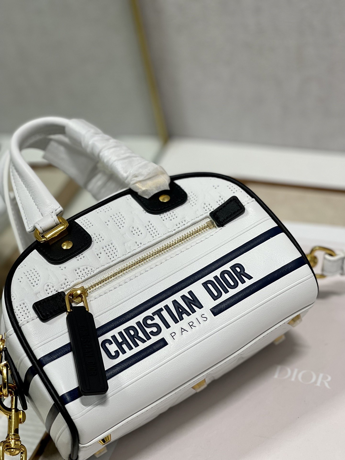 Christian Dior Mini Vibe Zip Bowling Bag. White. For Women Women-s Handbags. Bowling Bags. 17cm CD - Soul Replicas