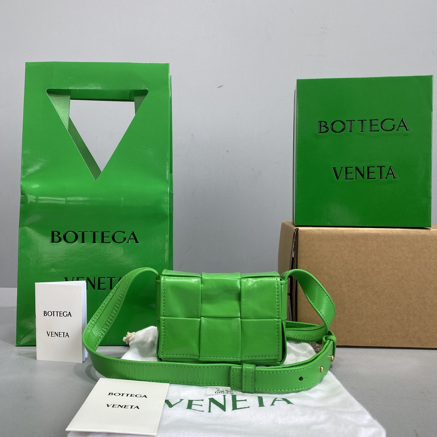 Bottega Veneta Candy Cassette Green. For Women. Women-s Bags 4.7in/12cm 667048VCQ723724 - Soul Replicas