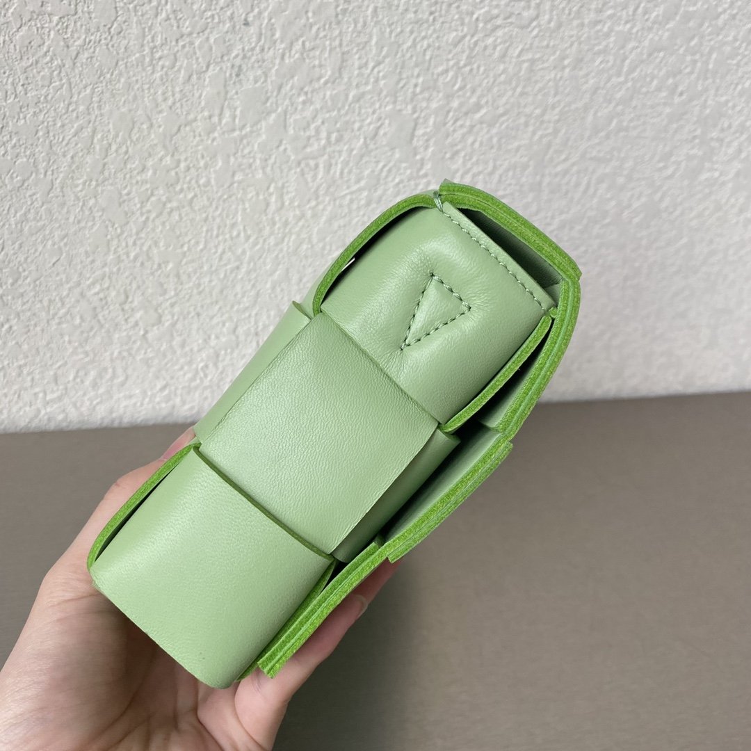 Bottega Veneta Cassette Green. For Women. Women's Bags 9in/23cm - Soul Replicas