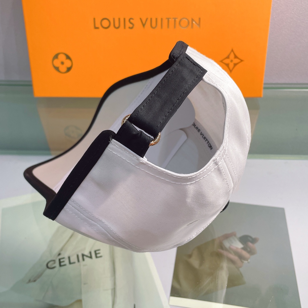 Louis Vuitton Aerogram Cotton Cap In White - Soul Replicas
