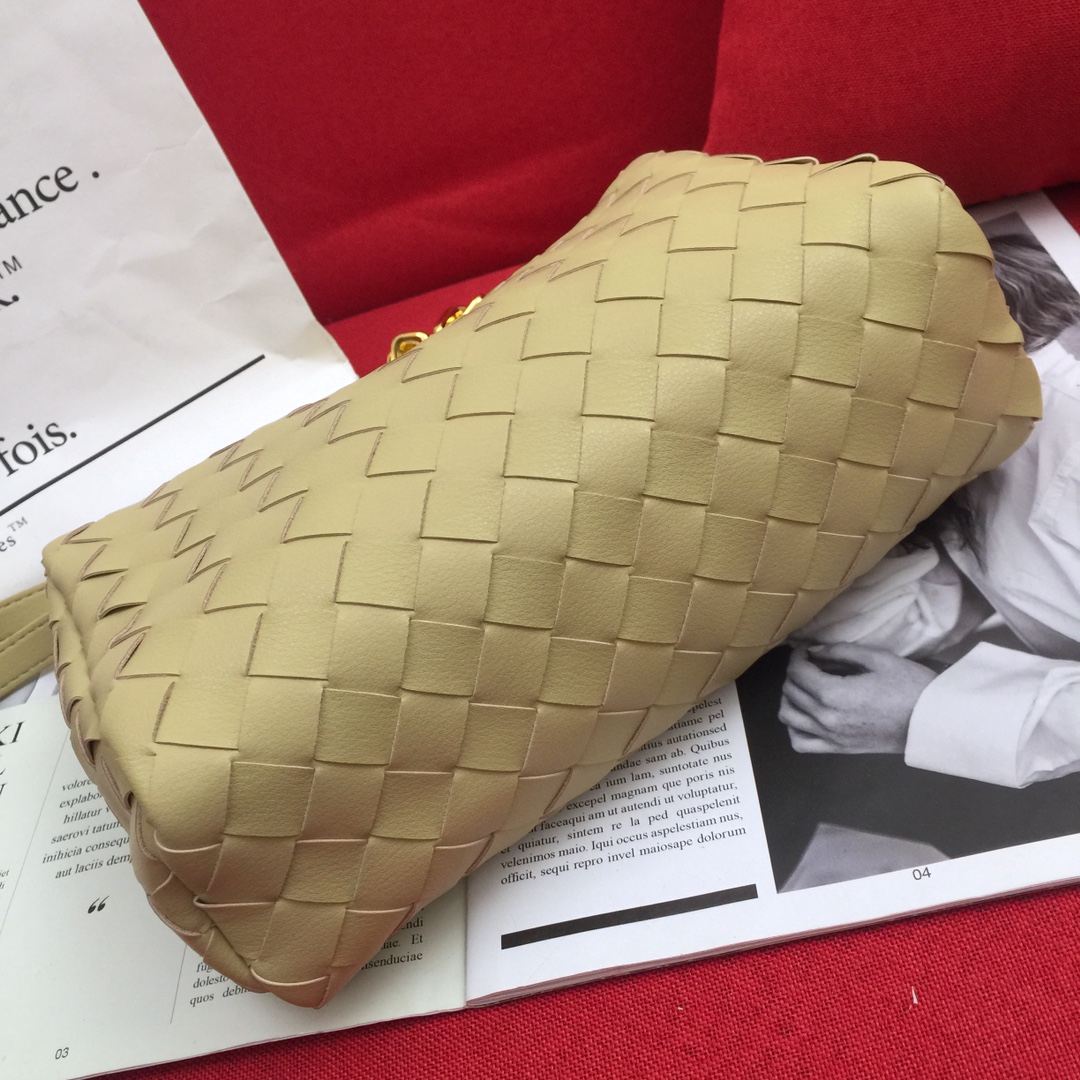 Bottega Veneta Crossbody Bag Beige. For Women. Women-s Bags 9.4in/24cm - Soul Replicas