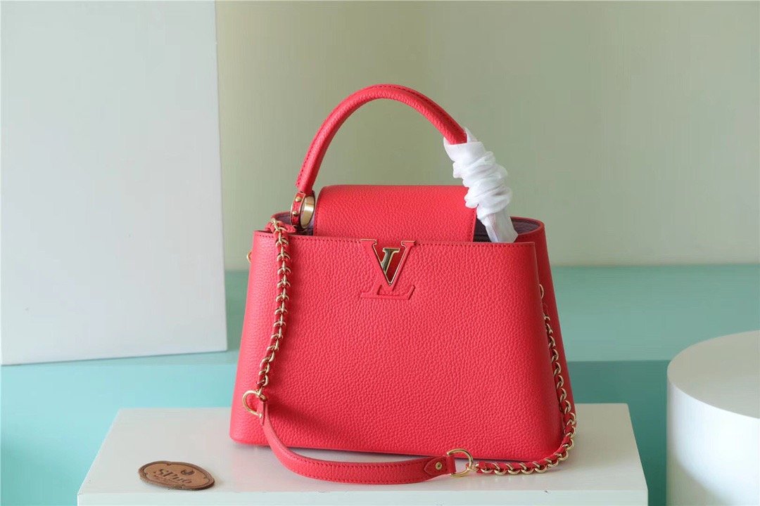 Louis Vuitton Capucines MM Taurillon Red For Women. Women's Bags. Shoulder And Crossbody Bags 12.4in/31.5cm LV  - Soul Replicas