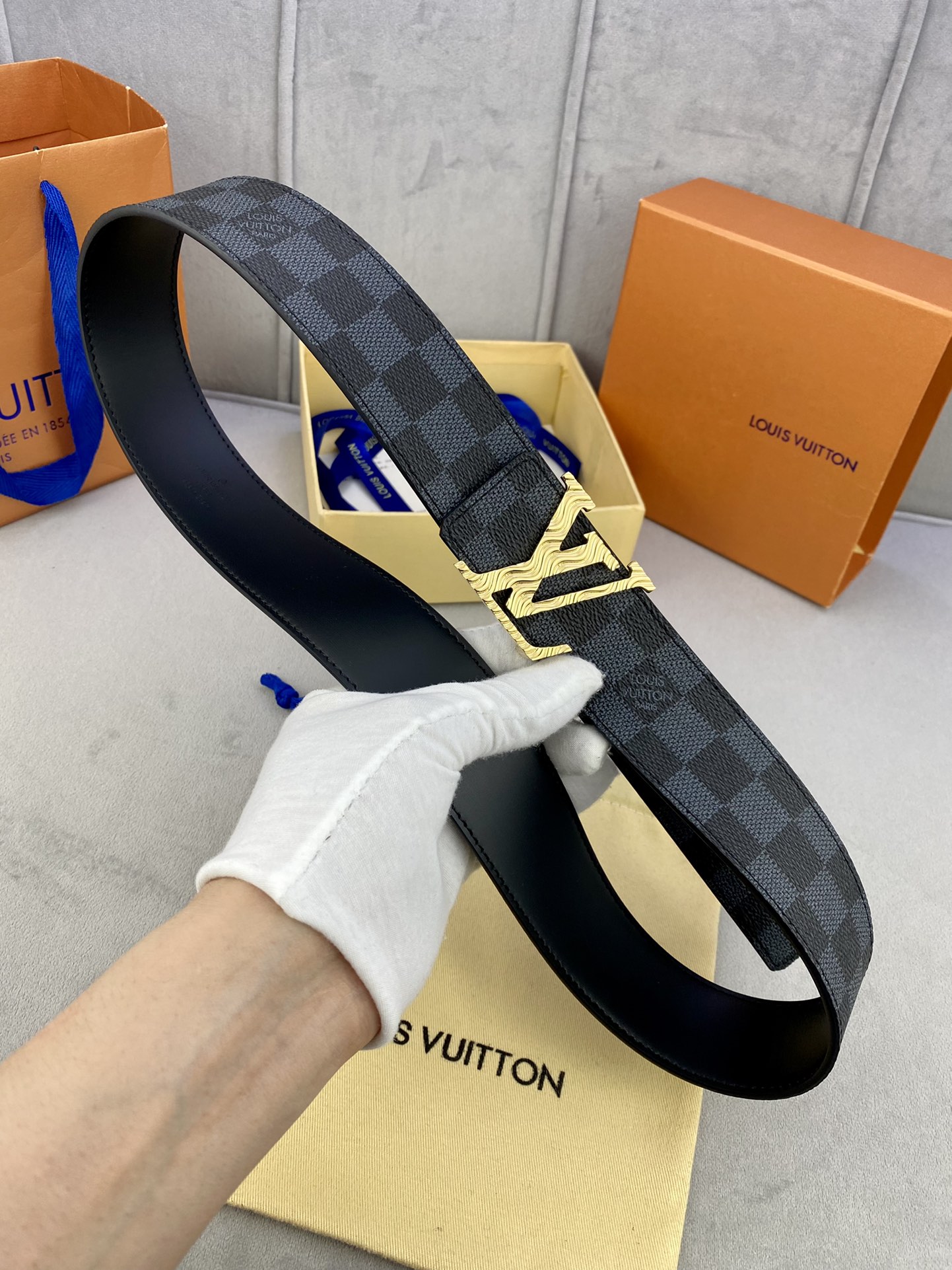 Louis Vuitton Iconic Reversible LV Belt Black LV Women Belt - Soul Replicas
