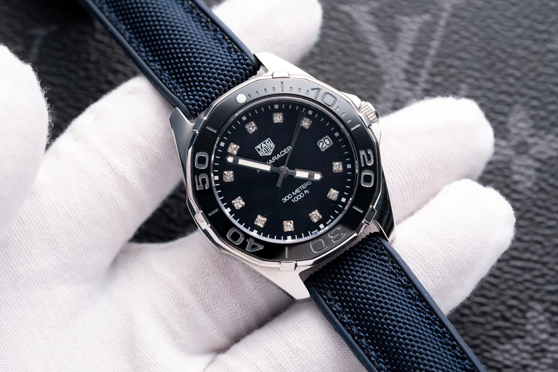 Tag Heuer Aquaracer Replica Watch Mother Of Pearl Dial Leather Strap 35mm - Soul Replicas