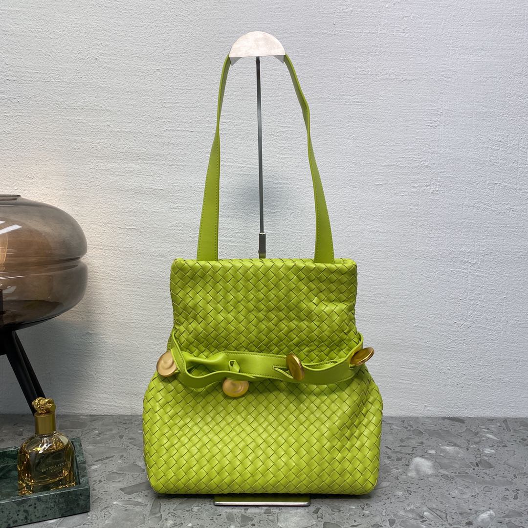Bottega Veneta Intrecciato Shoulder Bag Neon Green. For Women. Women's Bags 10.2in/26cm - Soul Replicas