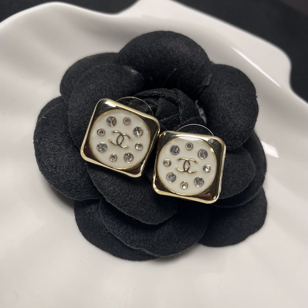 Chanel Earrings - Soul Replicas