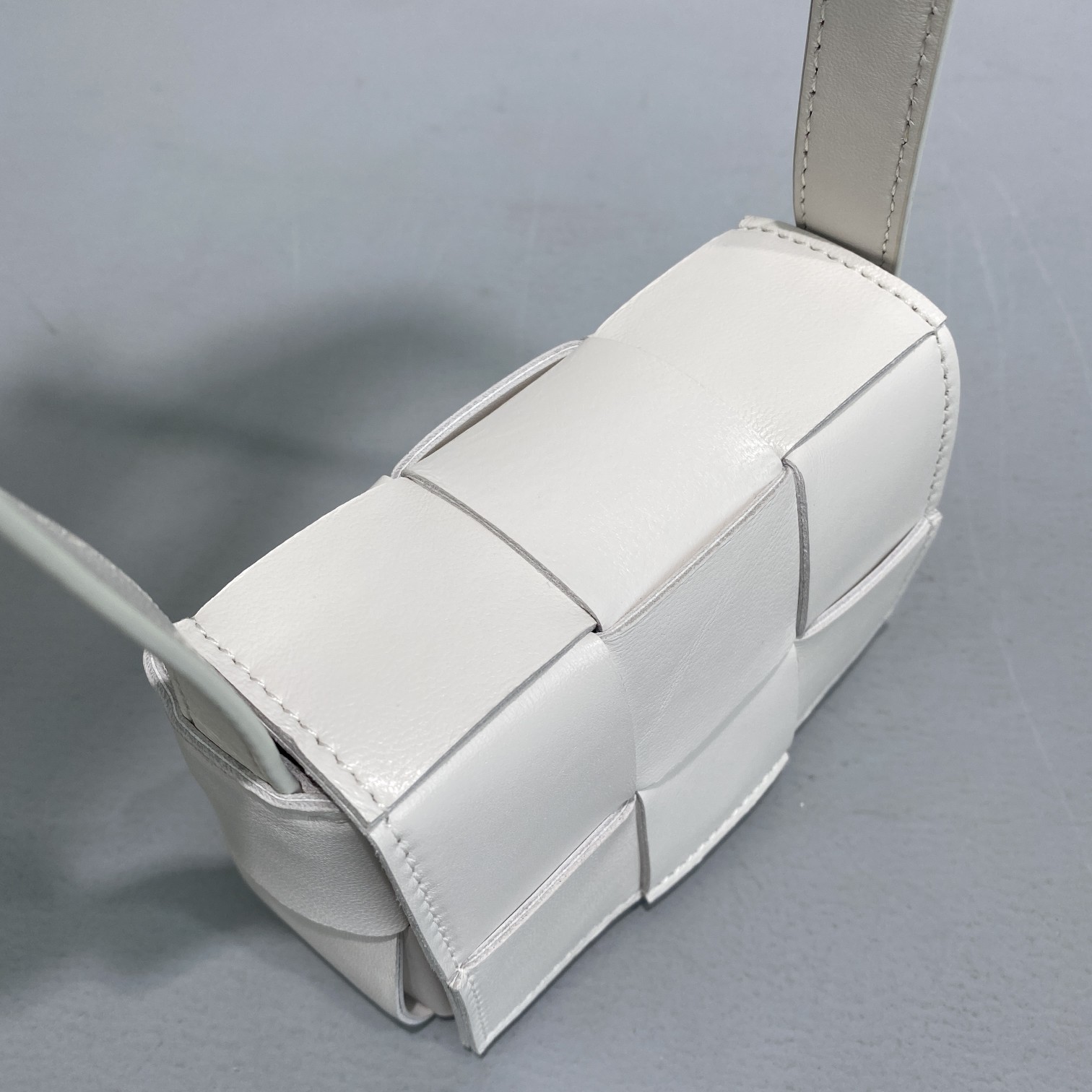 Bottega Veneta Candy Cassette White. For Women. Women-s Bags 4.7in/12cm 666688VMAY19009 - Soul Replicas