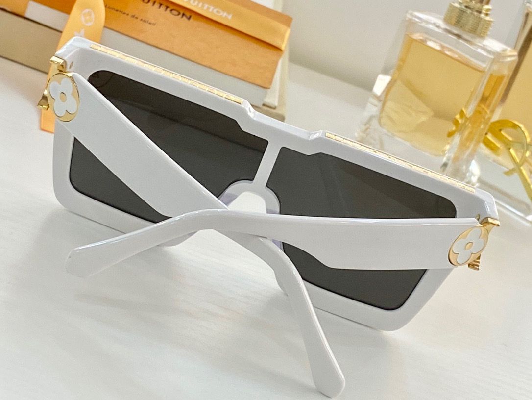 Louis Vuitton Grease Mask Sunglasses - Soul Replicas