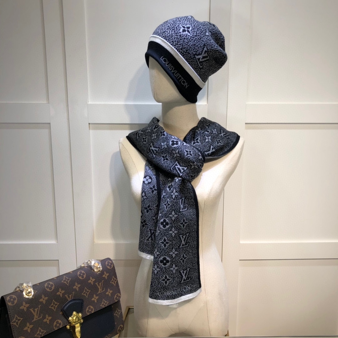 Louis Vuitton Beanie & Scarf Set In Black - Soul Replicas