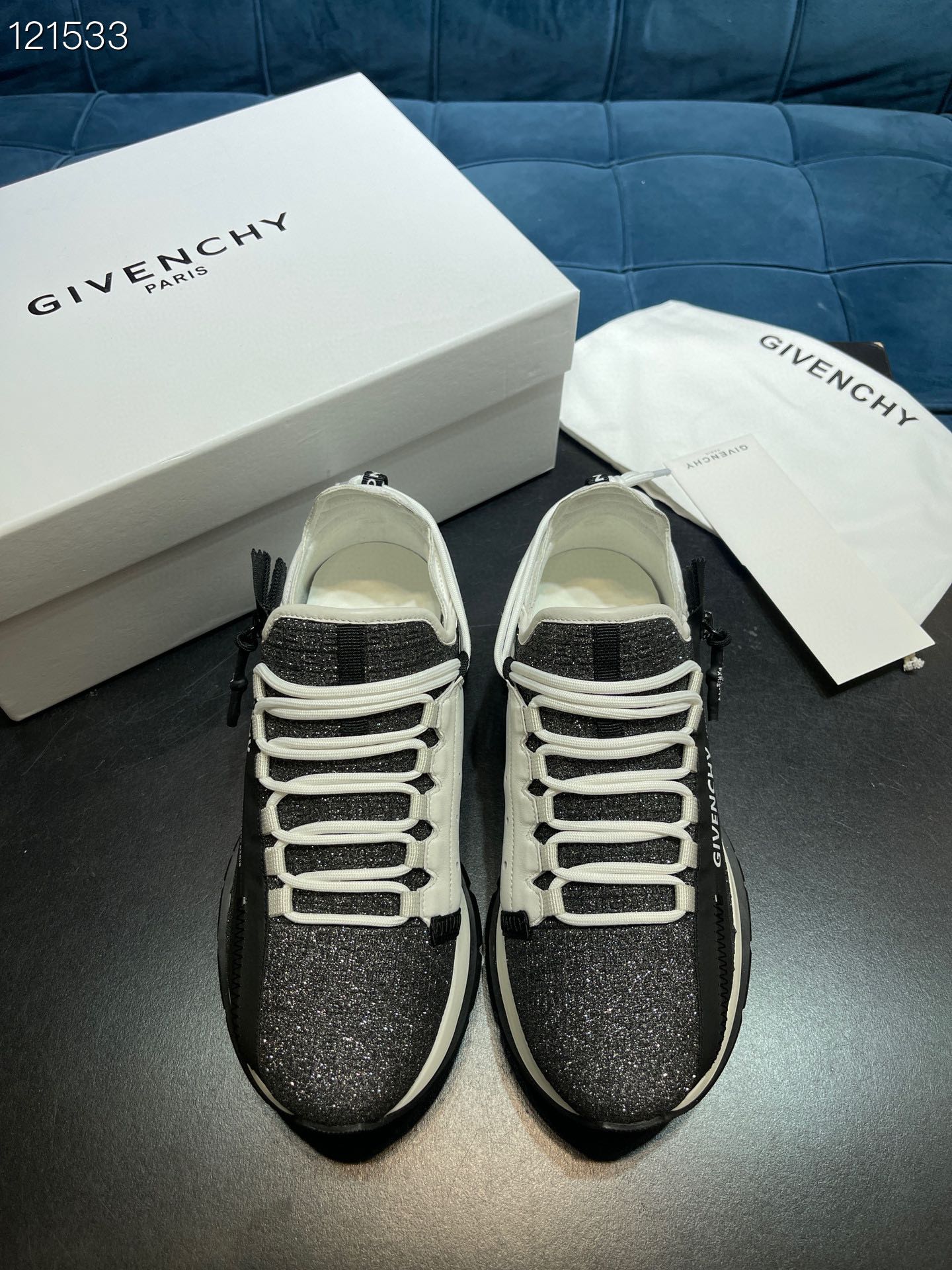 Givenchy Specter Low Runner Black And White For Men - Soul Replicas