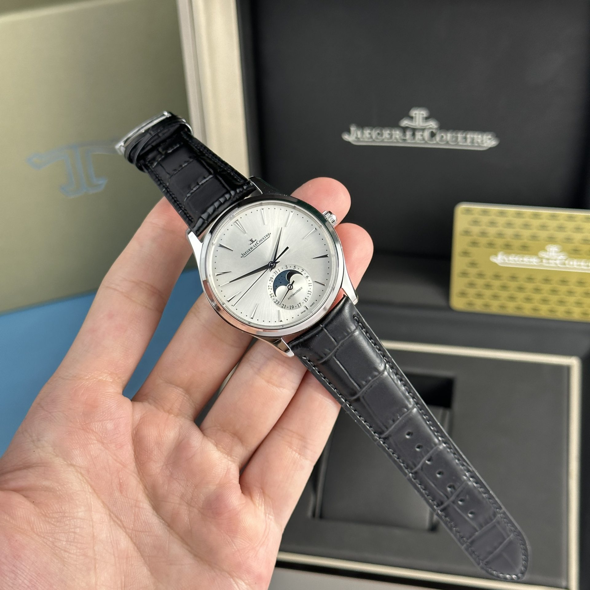 Jaeger Lecoultre Replica Watch Master Ultrathin Moon White Dial 39mm - Soul Replicas