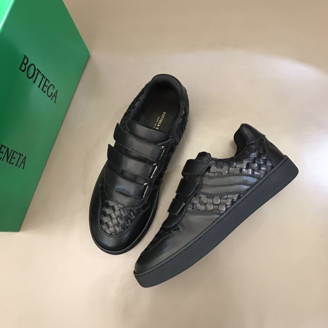Bottega Veneta Men's Closure Straps With Wave Line Sneakers Black For Men - Soul Replicas