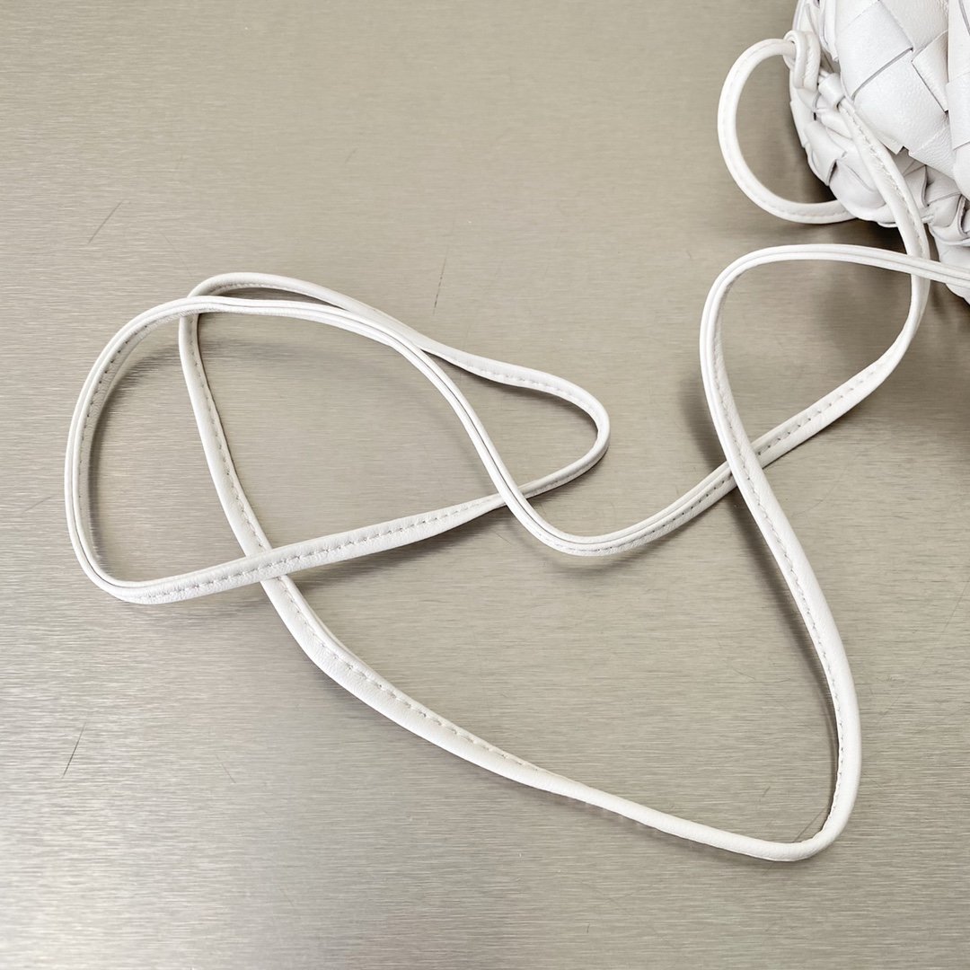 Bottega Veneta Mini Pouch White. For Women. Women-s Bags 8.6in/22cm 585852VCPP19644 - Soul Replicas