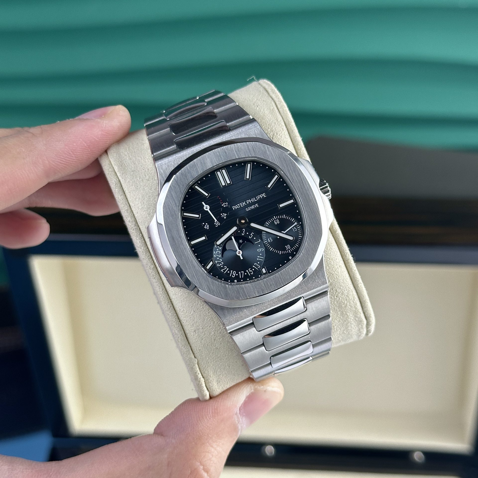 Patek Philippe Best Replica Watch Nautilus 5712 Custom Authentic Details 40mm - Soul Replicas