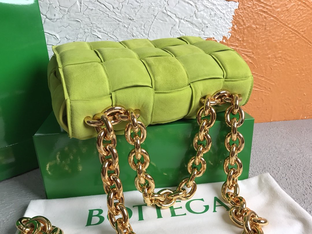 Bottega Veneta Chain Cassette Kiwi. For Women. Women's Bags 10.2in/26cm 631421V04N03520 - Soul Replicas