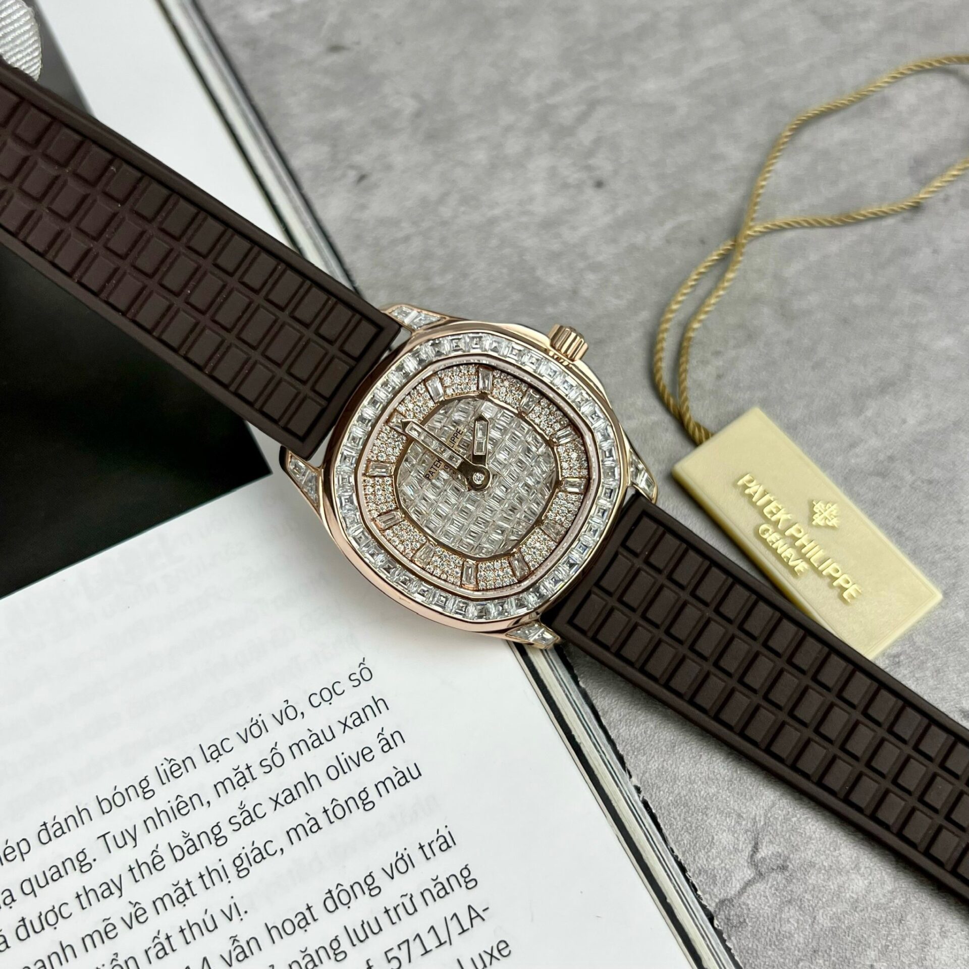 Patek Philippe Aquanaut 5062 Replica Watch Gold Wrapped Moissanite 35.6mm - Soul Replicas