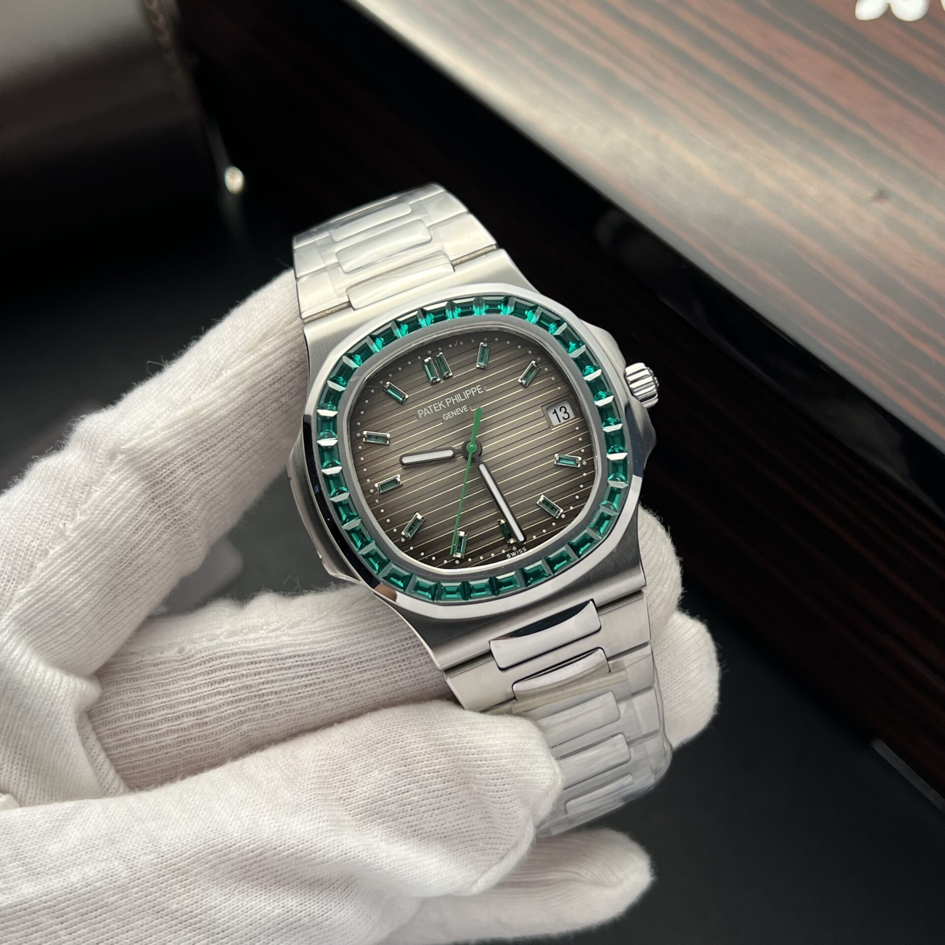 Patek Philippe Replica Watch Nautilus 5723 Gray Dial Metal Wire 40mm - Soul Replicas