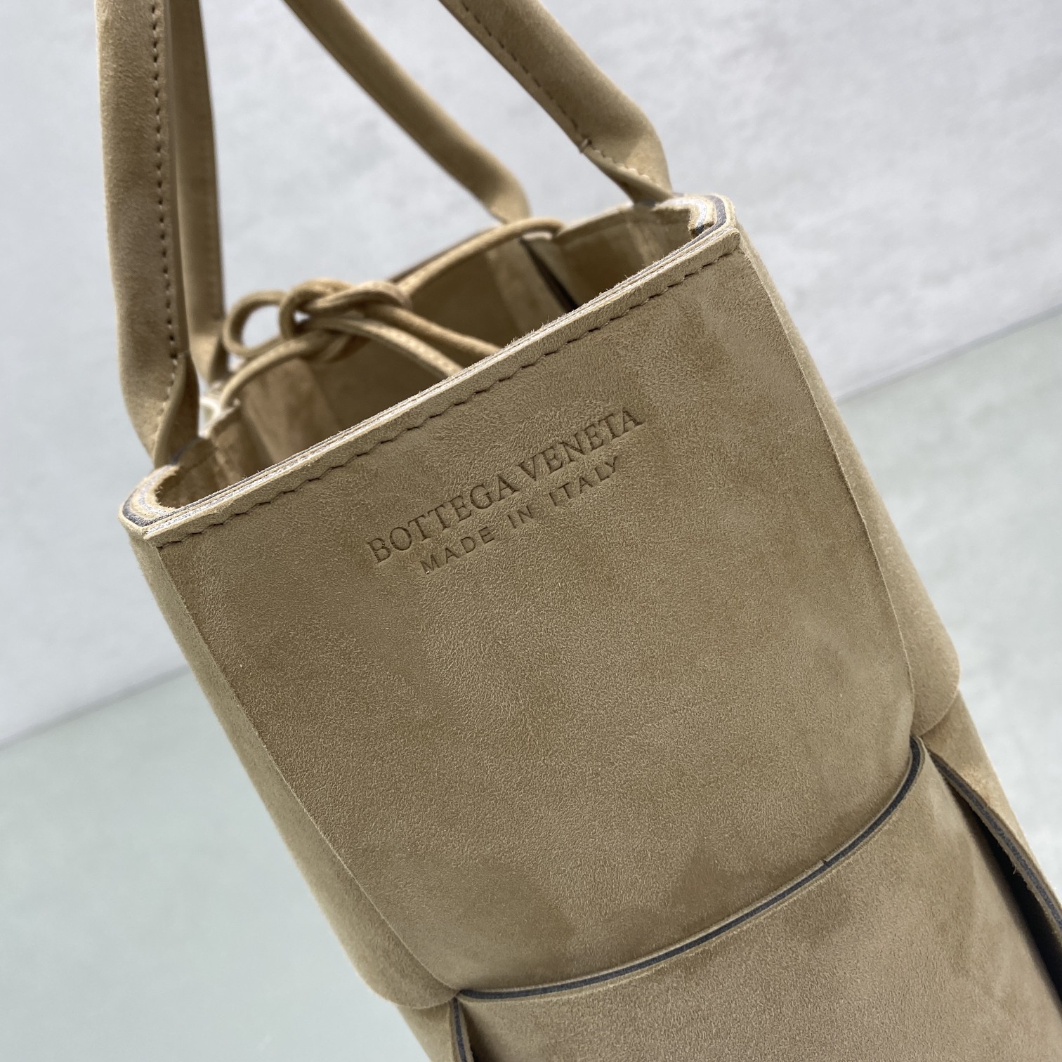 Bottega Veneta Small Arco Tote Bag Brown. For Women. Women-s Bags 14.2in/36cm - Soul Replicas