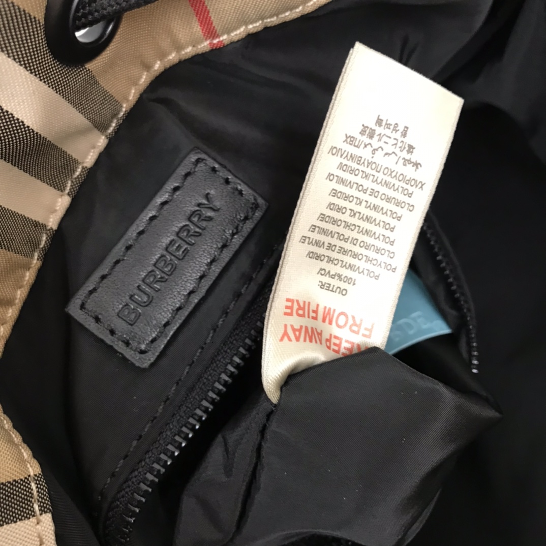 Burberry Icon Stripe Nylon Drawcord Pouch Archive Beige For Women. Women-s Bags 7.7in/19.5cm - Soul Replicas