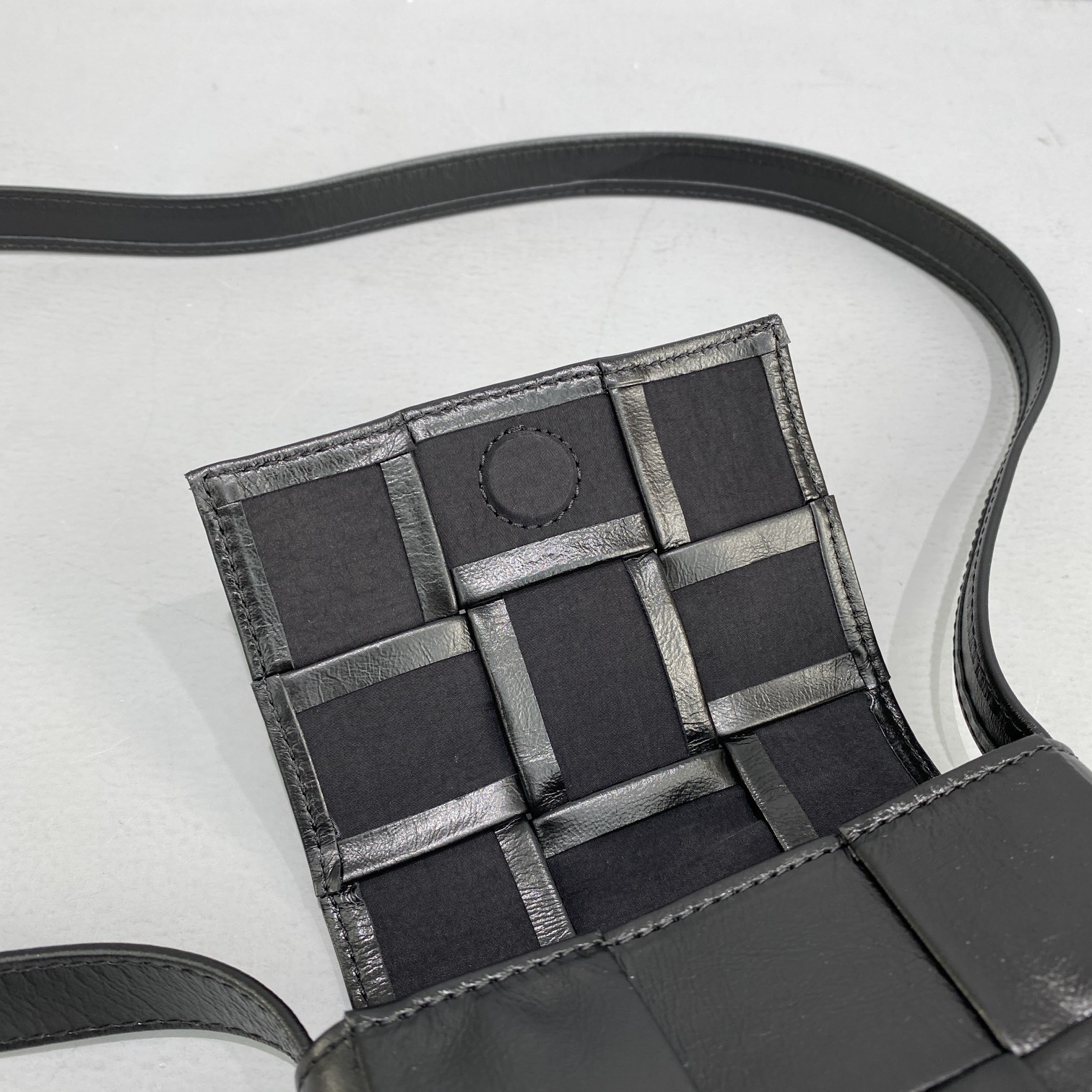 Bottega Veneta Candy Cassette Black. For Women. Women-s Bags 4.7in/12cm 667048VCQ728803 - Soul Replicas