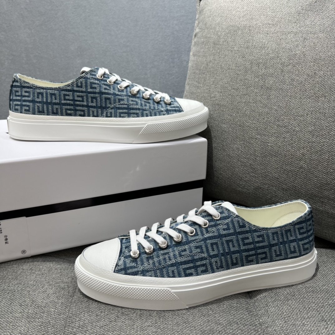 Givenchy City Sneakers With Embossed 4G Pattern Blue For Men GVC - Soul Replicas