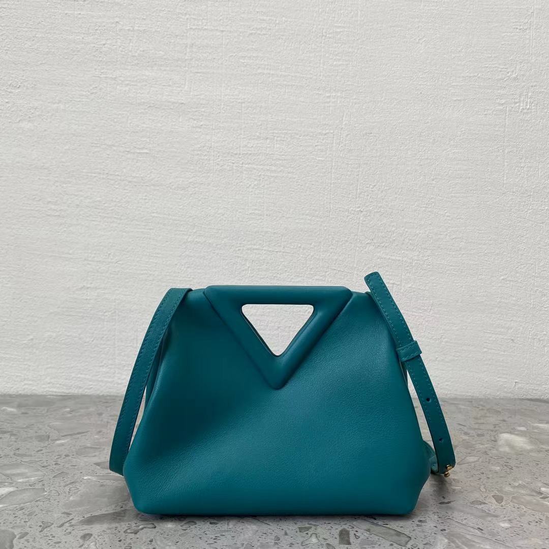 Bottega Veneta Point Blue. For Women. Women's Bags 8.6in/22cm 658476VCP403118 - Soul Replicas