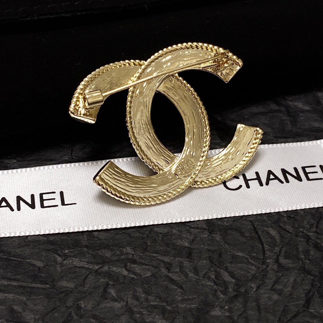 Chanel Brooch - Soul Replicas