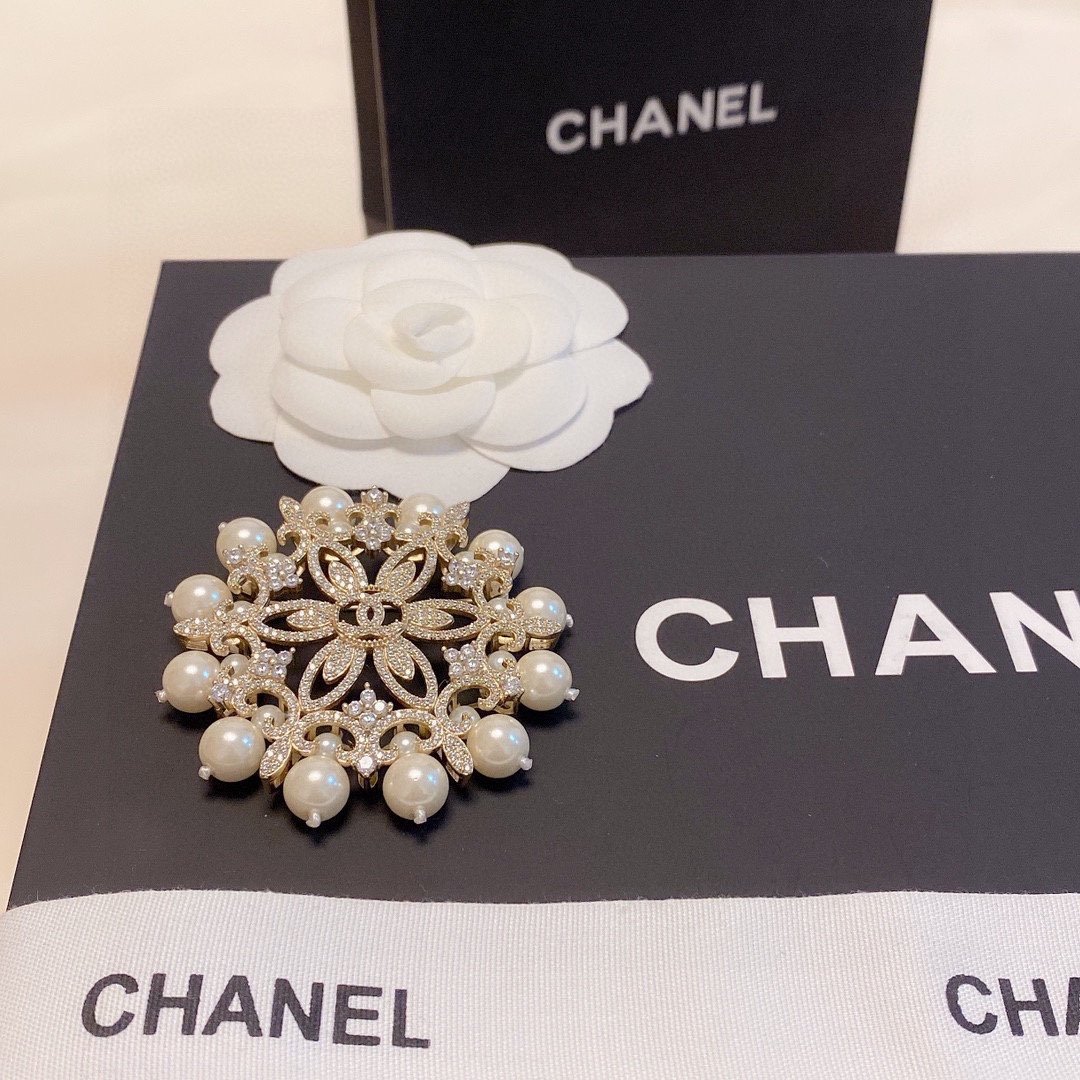 Chanel Brooch - Soul Replicas