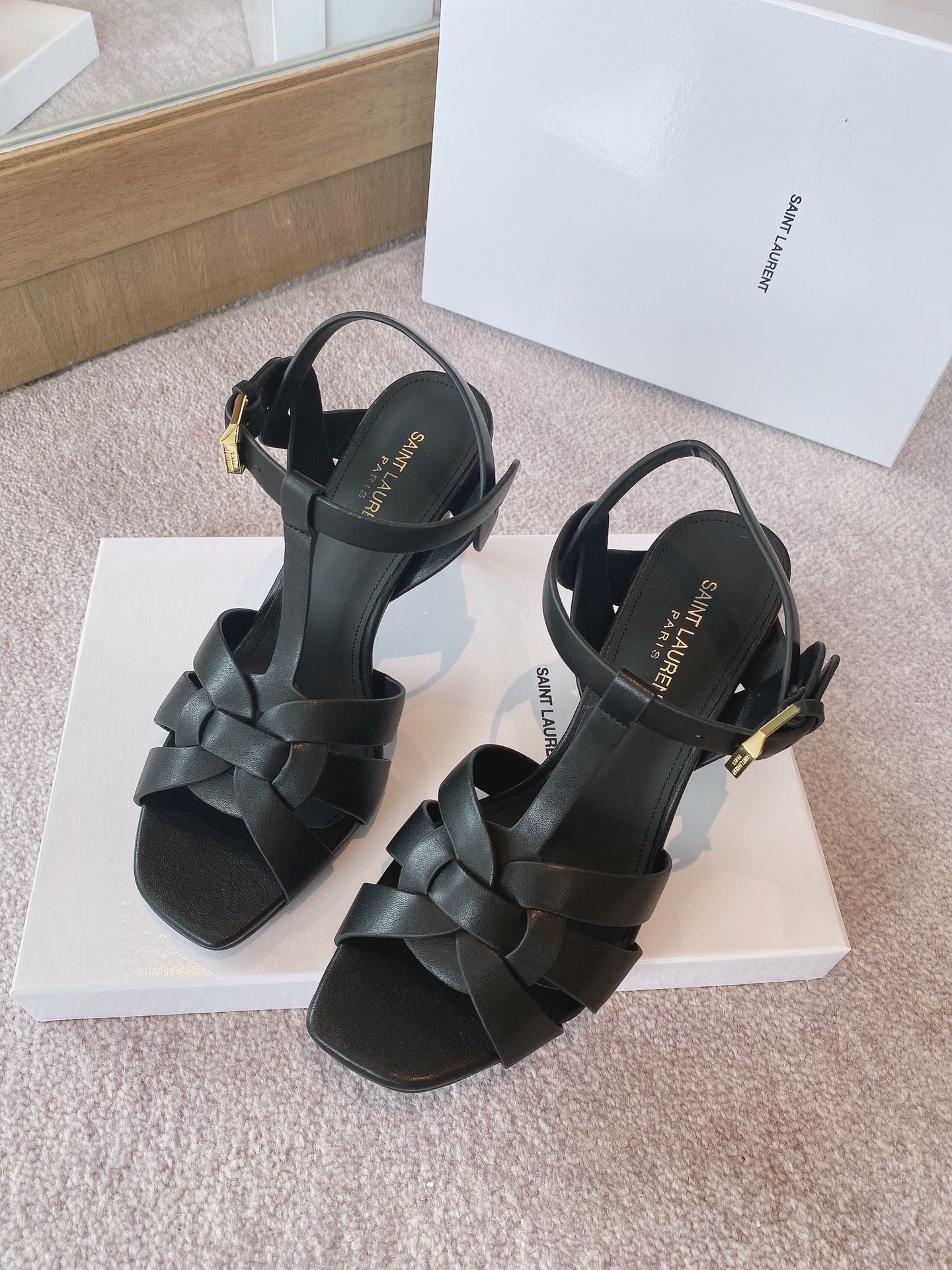 Yves Saint Laurent Women's Tribute Sandals Black For Women YSL 620673dwe001000 - Soul Replicas