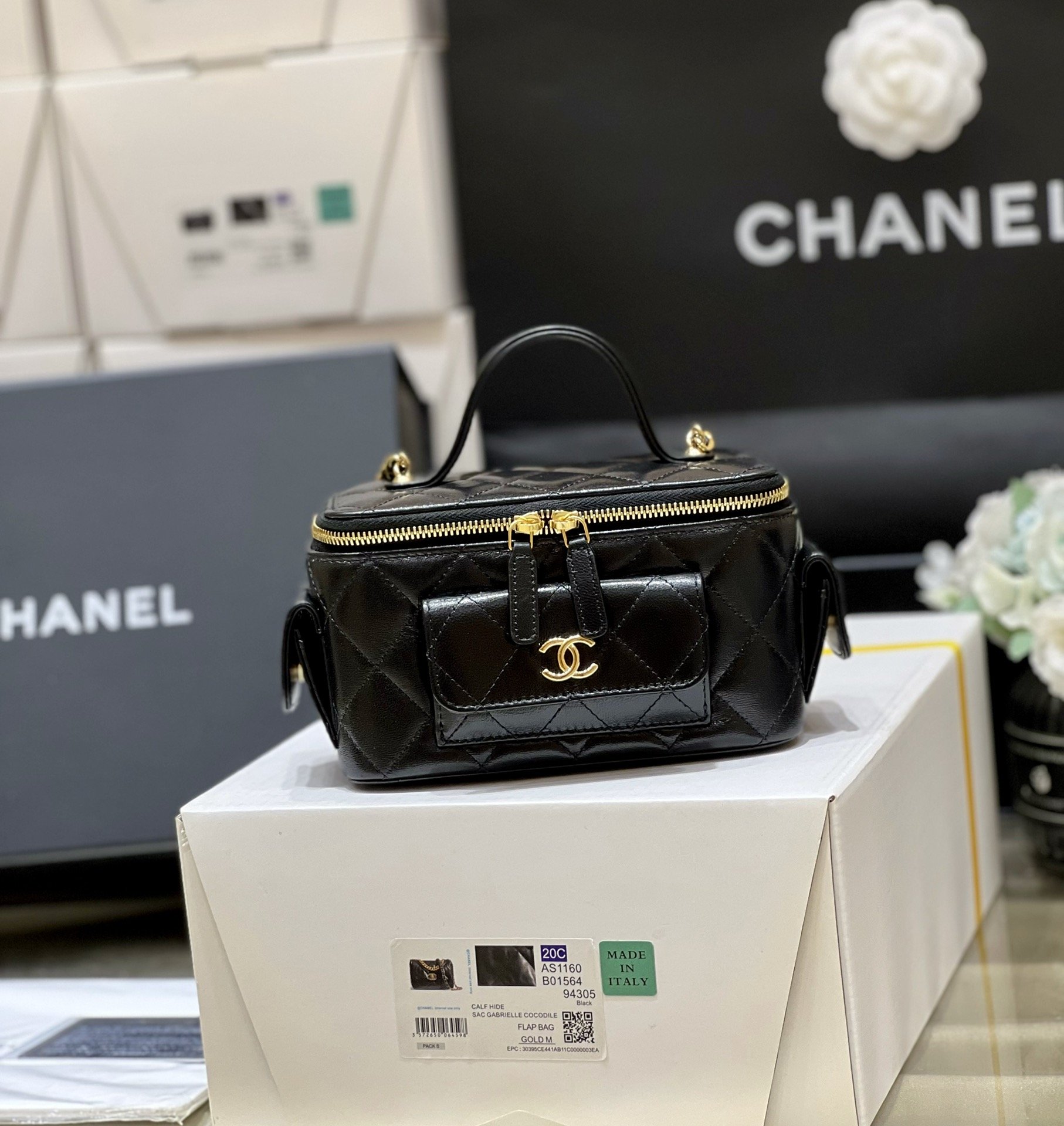 ChanelVanity Bag With Strap Black For Women. Women-s Bags 6.6in/17cm AP3017 B09208 94305 - Soul Replicas