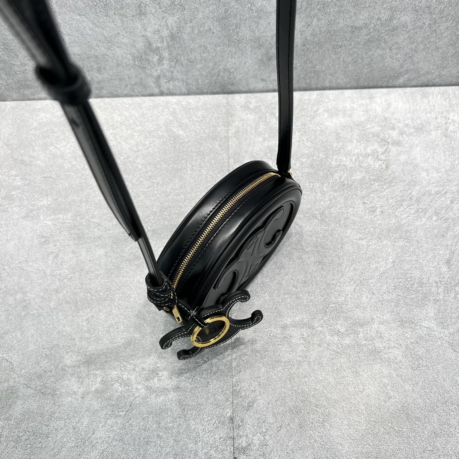 Celine Crossbody Oval Purse Cuir Triomphe Black For Women 6in/16cm 10I703DPQ.38NO - Soul Replicas