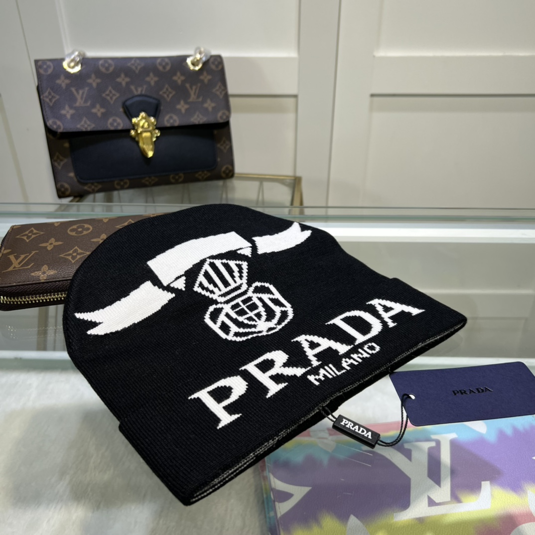 Prada Beanie In Black - Soul Replicas