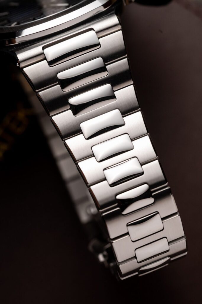 Patek Philippe Best Replica Watch Nautilus 5811 Blue Dial Metal Wire 41mm - Soul Replicas