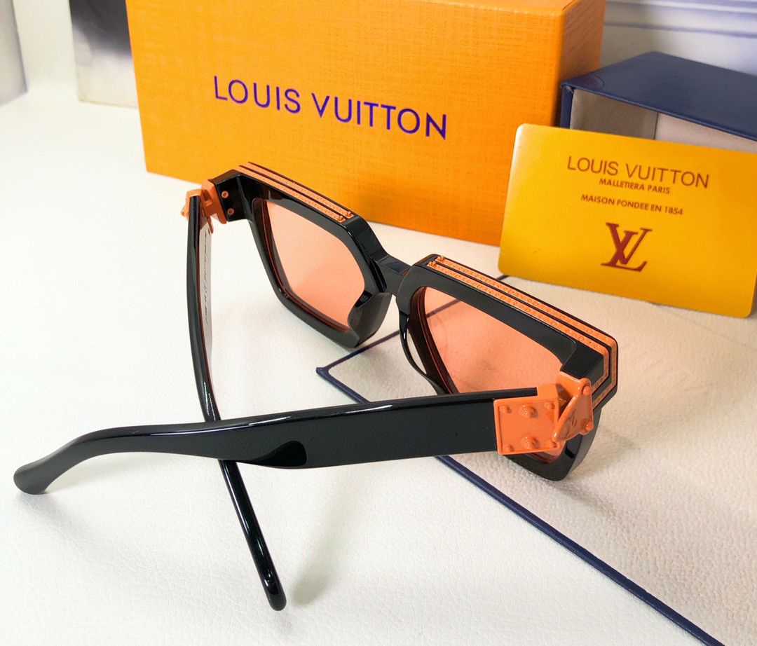Louis Vuitton Link Square Sunglasses - Soul Replicas