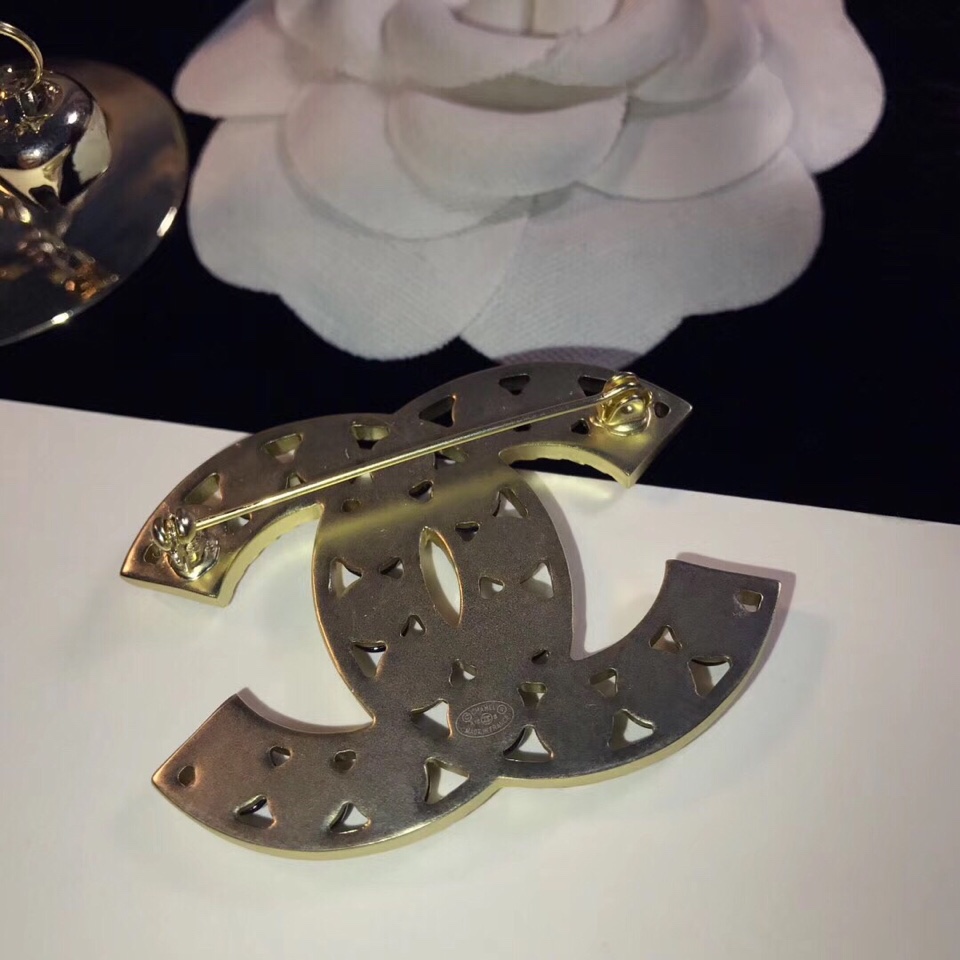 Chanel Brooch - Soul Replicas