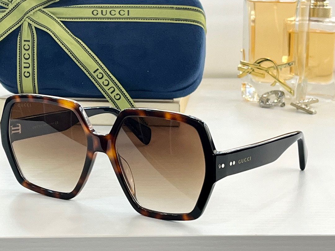 Gucci Square Frame Sunglasses - Soul Replicas