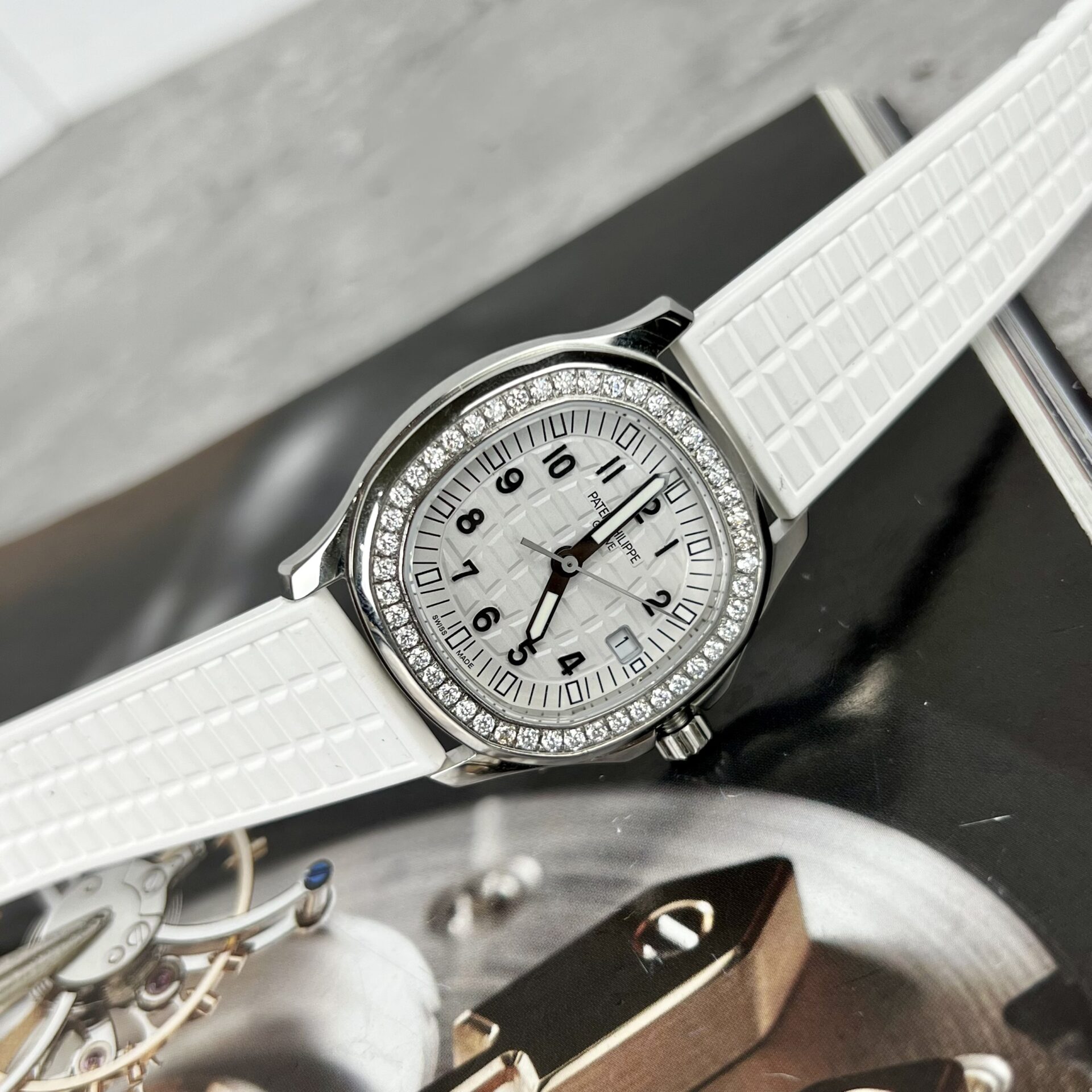 Patek Philippe Aquanaut 5067A Replica Watch With Moissanite Diamond 35.6mm - Soul Replicas