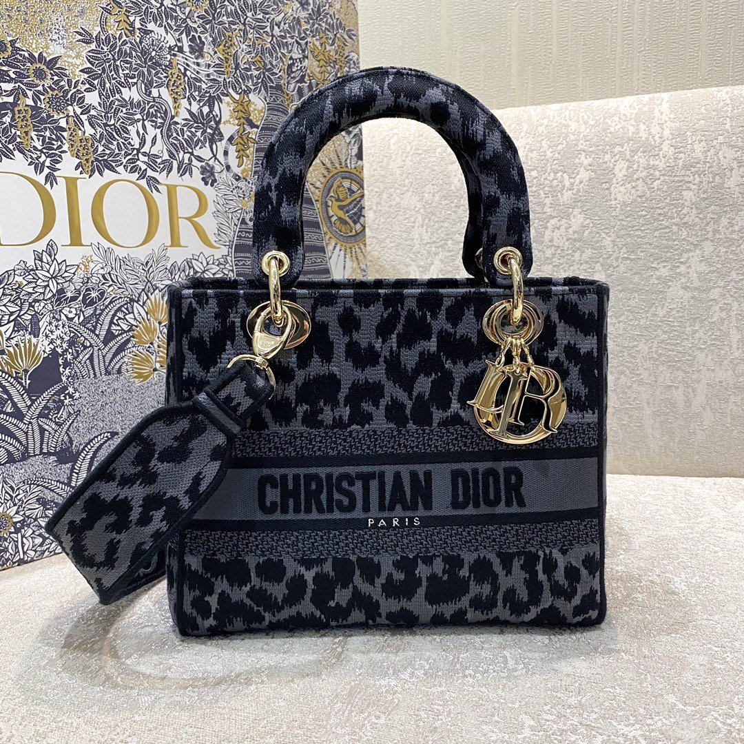 Christian Dior Medium Dior Lady D-Lite Bag Blue and Black Mizza Embroidery. Blue and Black. For Women Women-s Handbags. Crossbody Bags. 24cm CD M0565ORHM_M962 - Soul Replicas