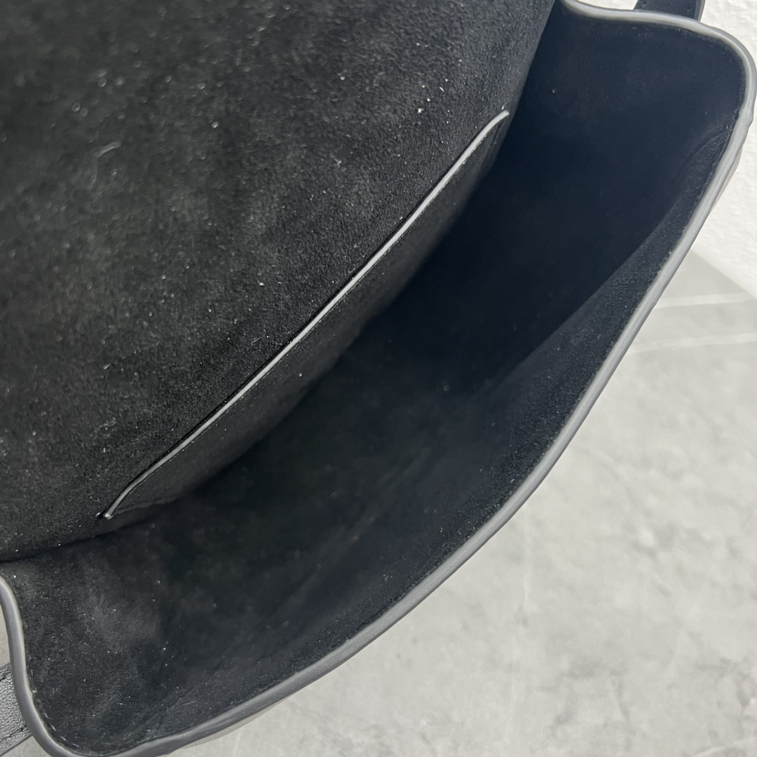 Celine Folco Cuir Triomphe With Studs Black For Women 7in/19cm - Soul Replicas