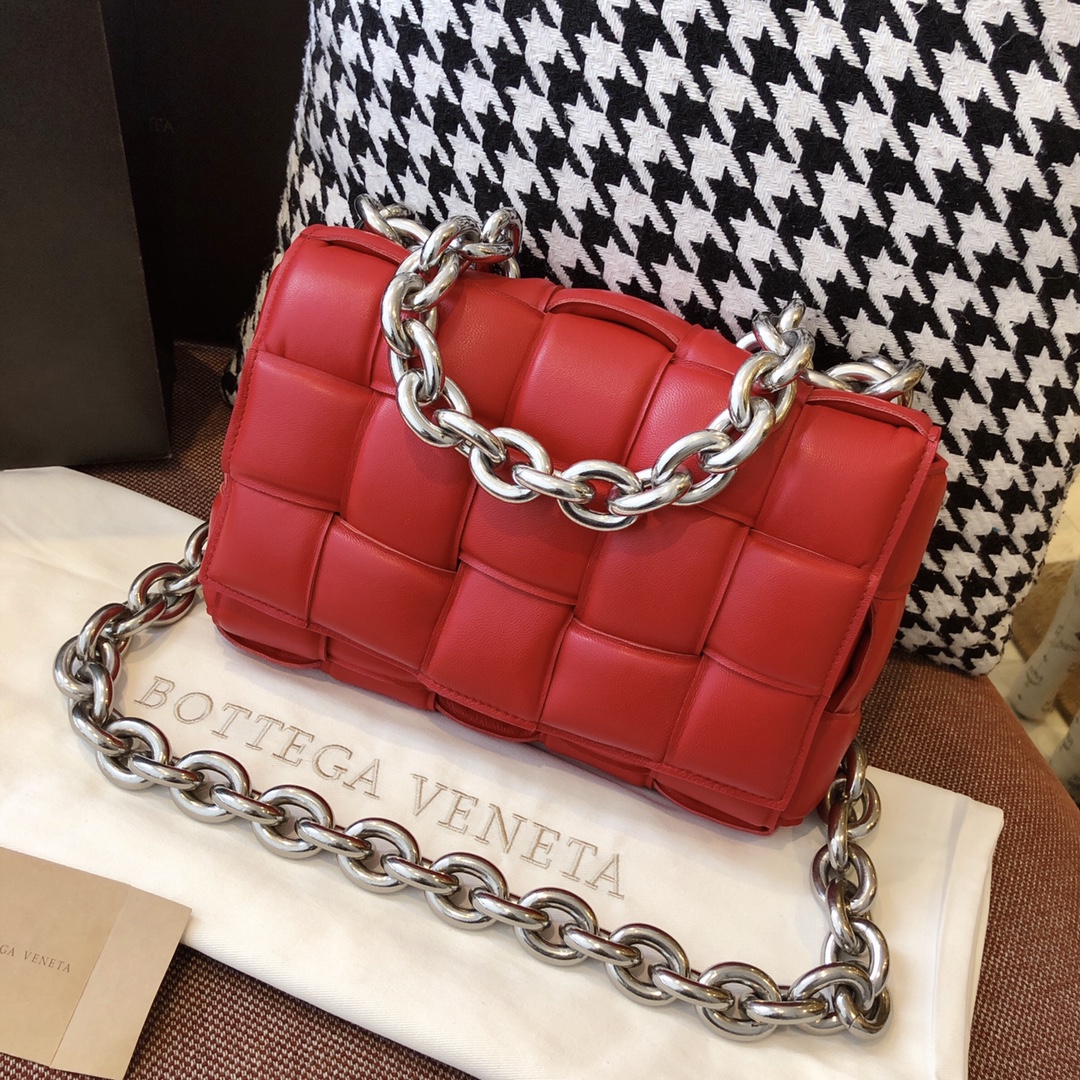 Bottega Veneta Chain Cassette Red. For Women. Women's Bags 10.2in/26cm - Soul Replicas