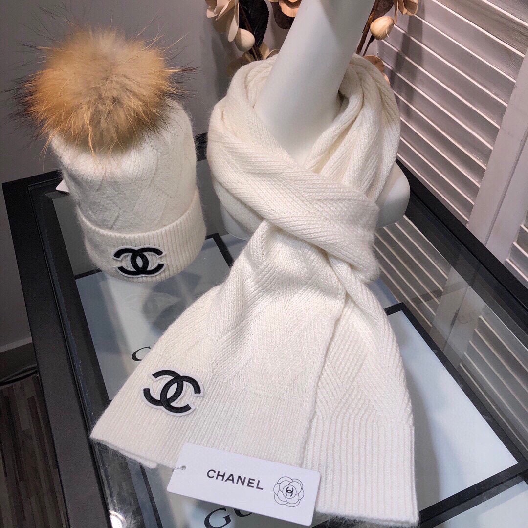 Chanel Beanie & Scarf Set In White - Soul Replicas