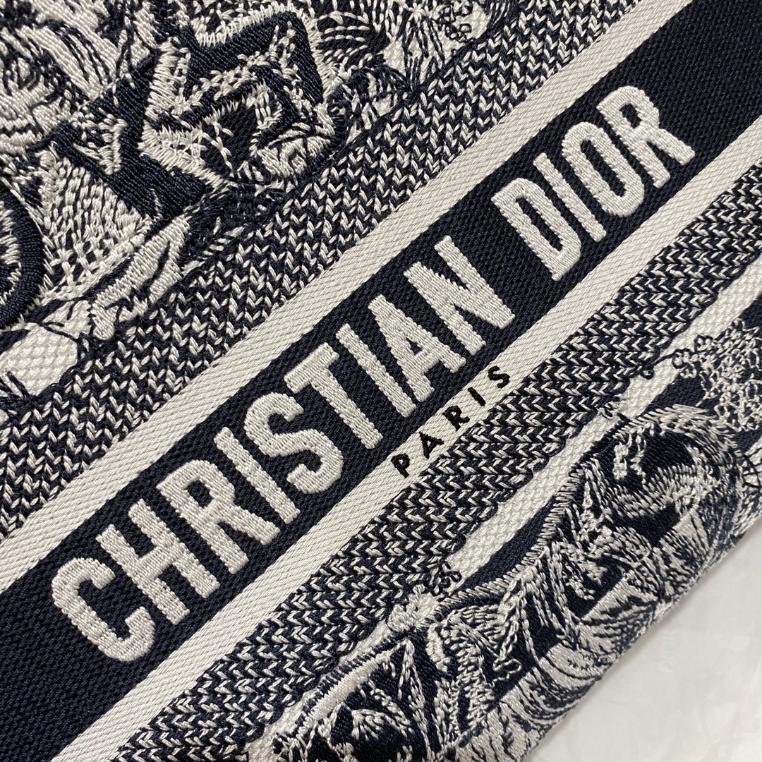 Christian Dior Medium Lady D-Lite Bag Toile de Jouy Stripes Embroidery. Navy Blue. For Women Women-s Handbags. 24cm CD M0565ORLP_M928 - Soul Replicas