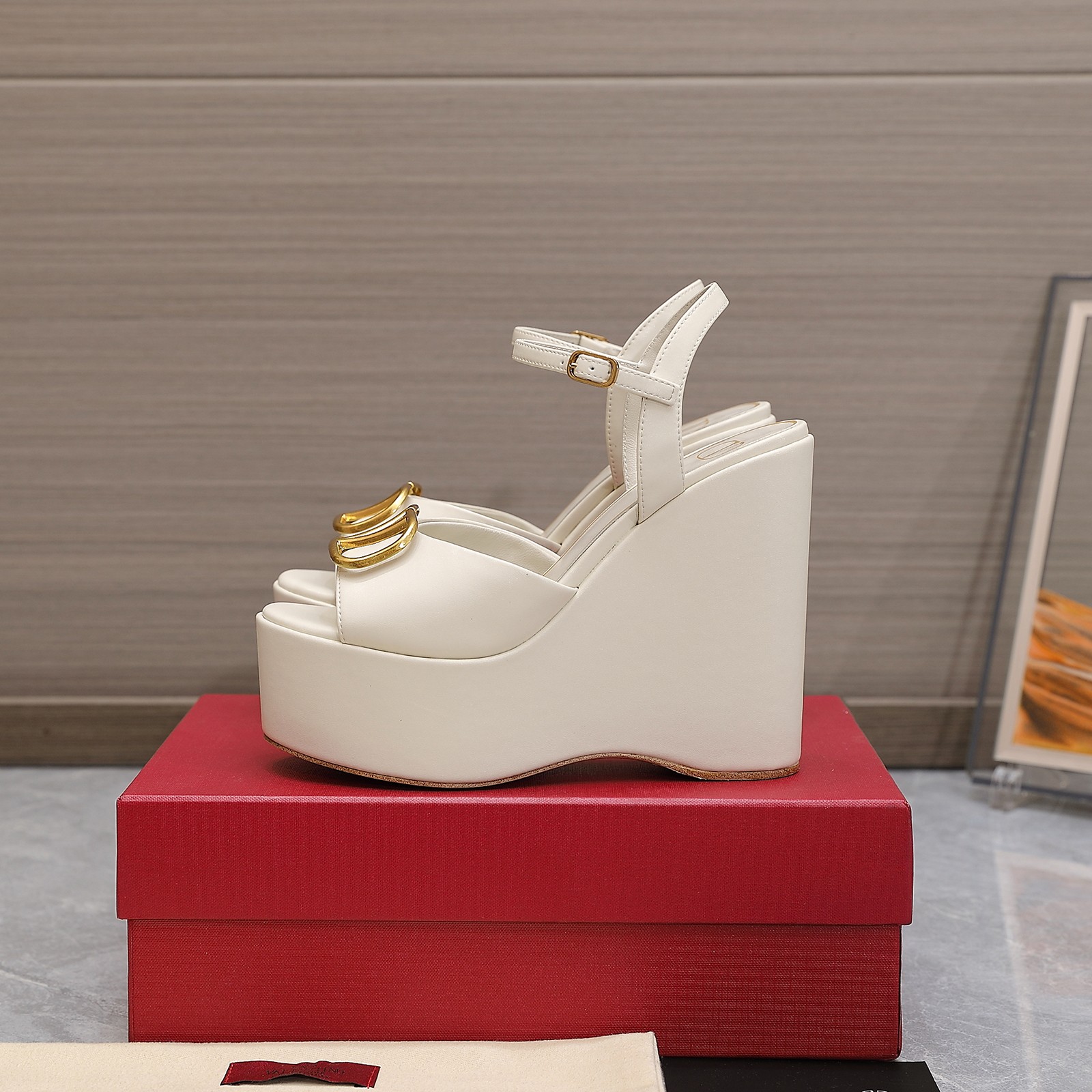 Valentino Garavani Block Heel Platform Sandals White For Women XW2S0DU9/DSH - Soul Replicas