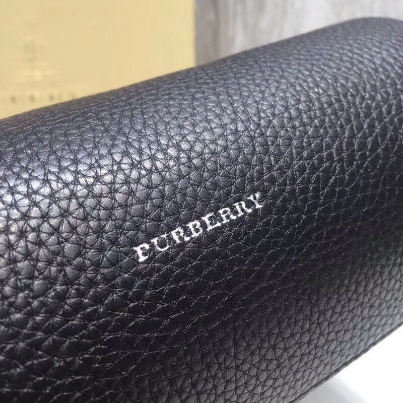 Burberry Barrel Bag Black For Women. Women-s Bags 8.3in/21cm - Soul Replicas