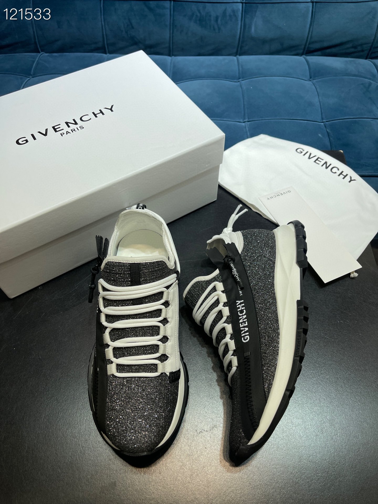 Givenchy Specter Low Runner Black And White For Men - Soul Replicas
